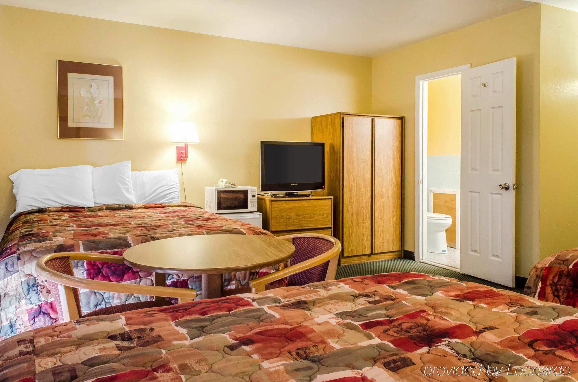 Relax Inn Lewisburg Esterno foto